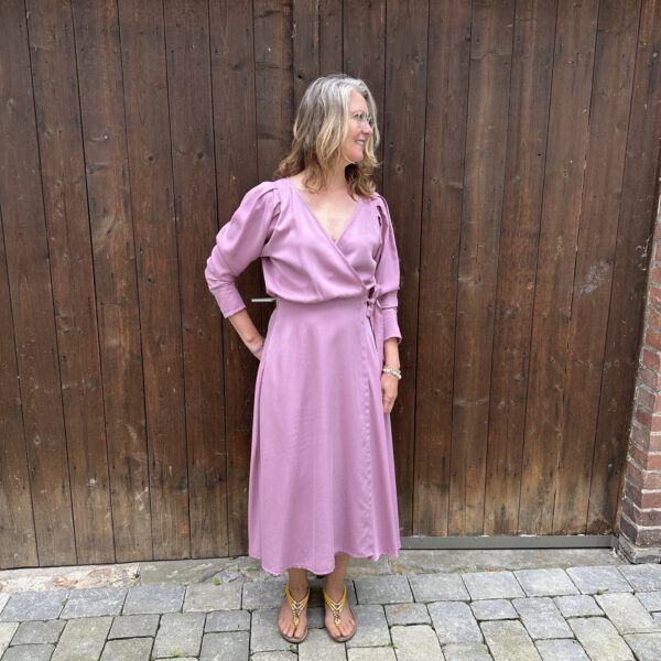 Wickelkleid Flieder Tencel – Bild 3