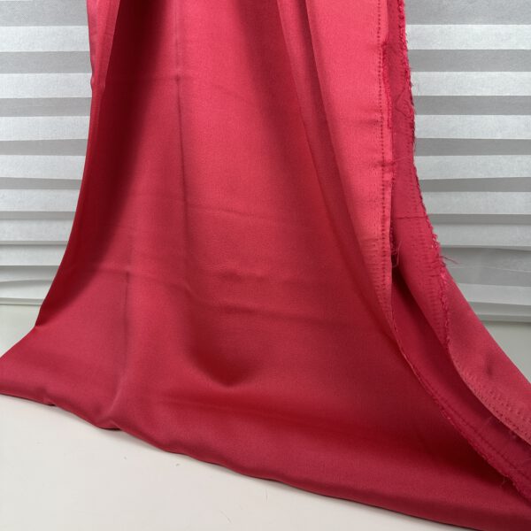 Viscosesatin Koralle – Bild 3