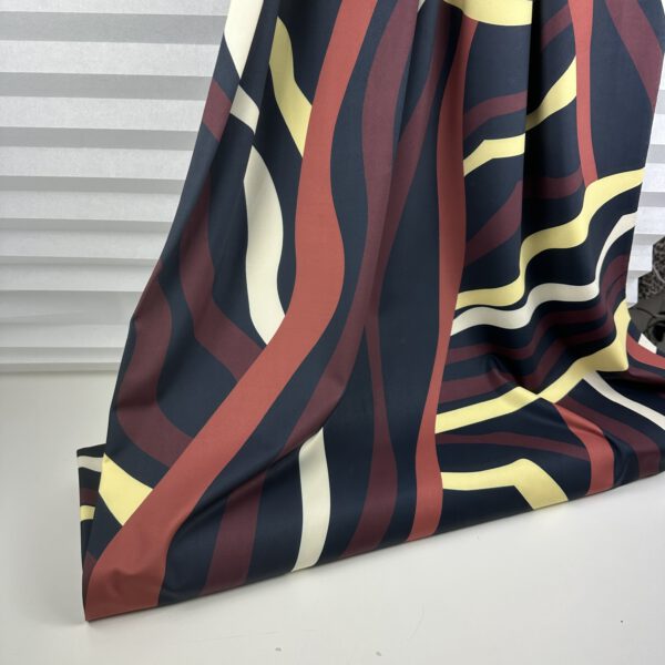 Stretchstoff mit Retro-Wellenmuster – Bild 4
