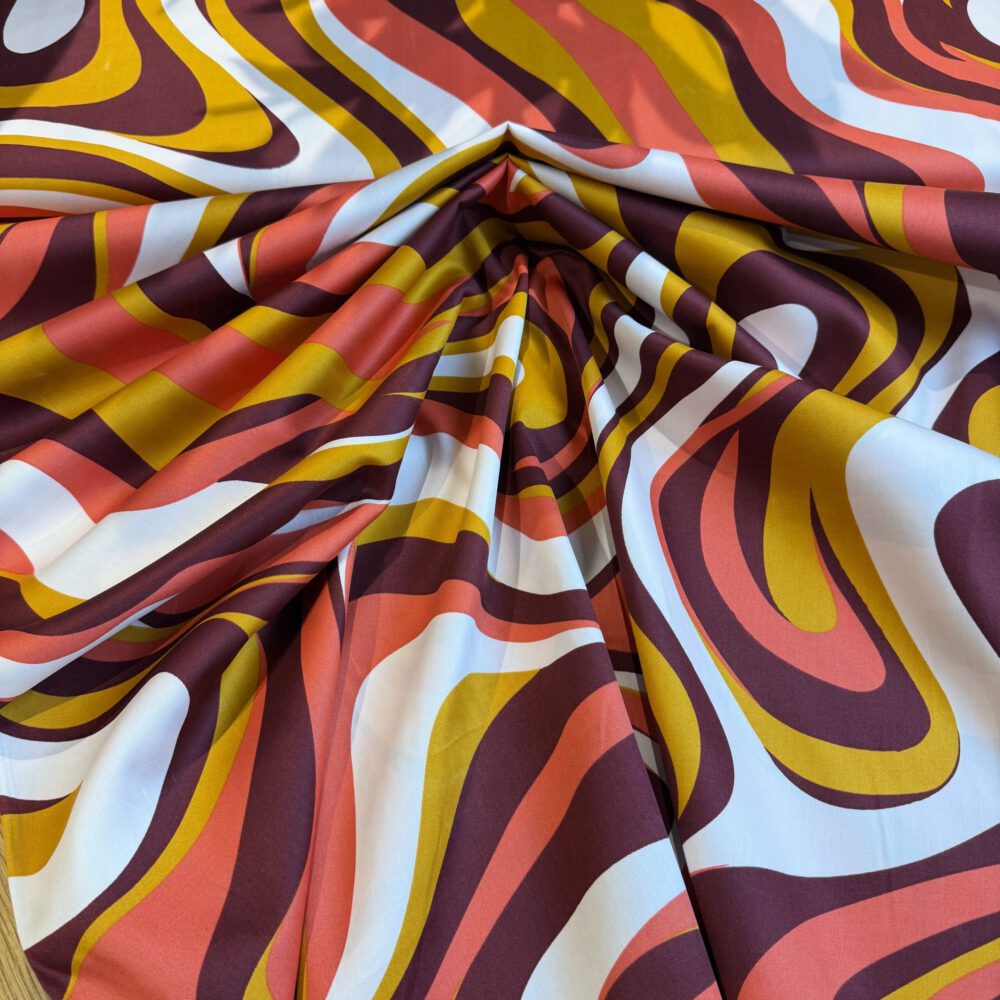 Baumwollsatin Abstrakt Bordeaux – Bild 2