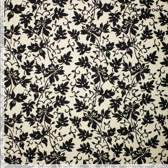 Luftiger Stoff mit elegantem Blumenmuster