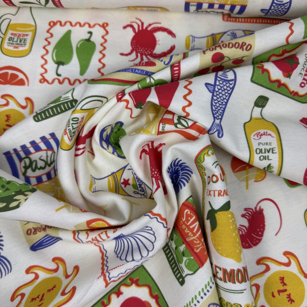 Mediterranean Summer Vibes – Hochwertiger Half-Panama Baumwollstoff mit Amalfiküsten- & Food-Print – Bild 3