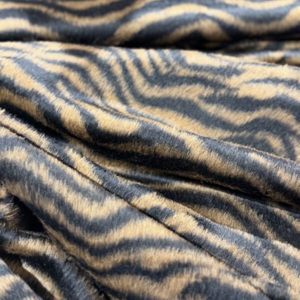 Zebra Wollmischstoff – kuschelig, haarig & extravagant